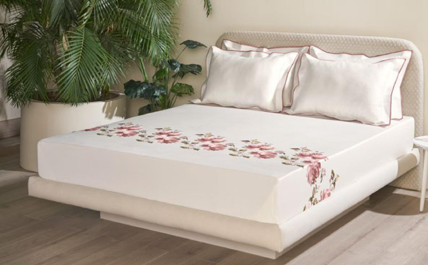 Excellence Embroidery Bed Sheet in King Size with 2 pillow cases From D'decor